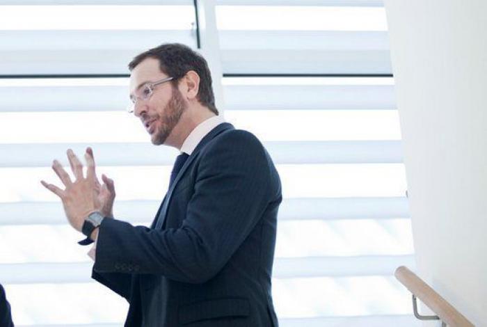 Javier Maroto reacciona a las críticas contra Pablo Motos publicando este curioso mensaje