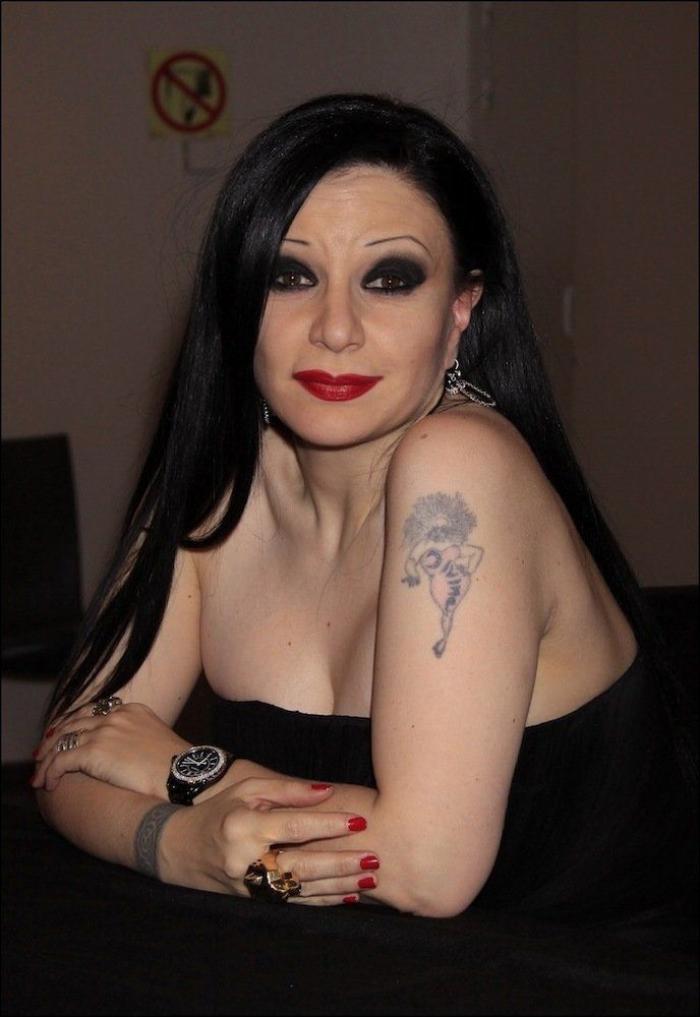 Alaska coge el relevo de Concha Velasco en 'Cine de barrio'