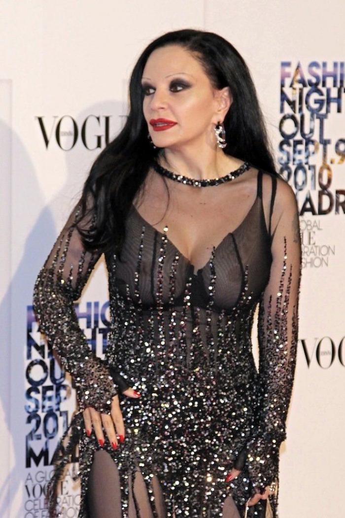 Alaska coge el relevo de Concha Velasco en 'Cine de barrio'