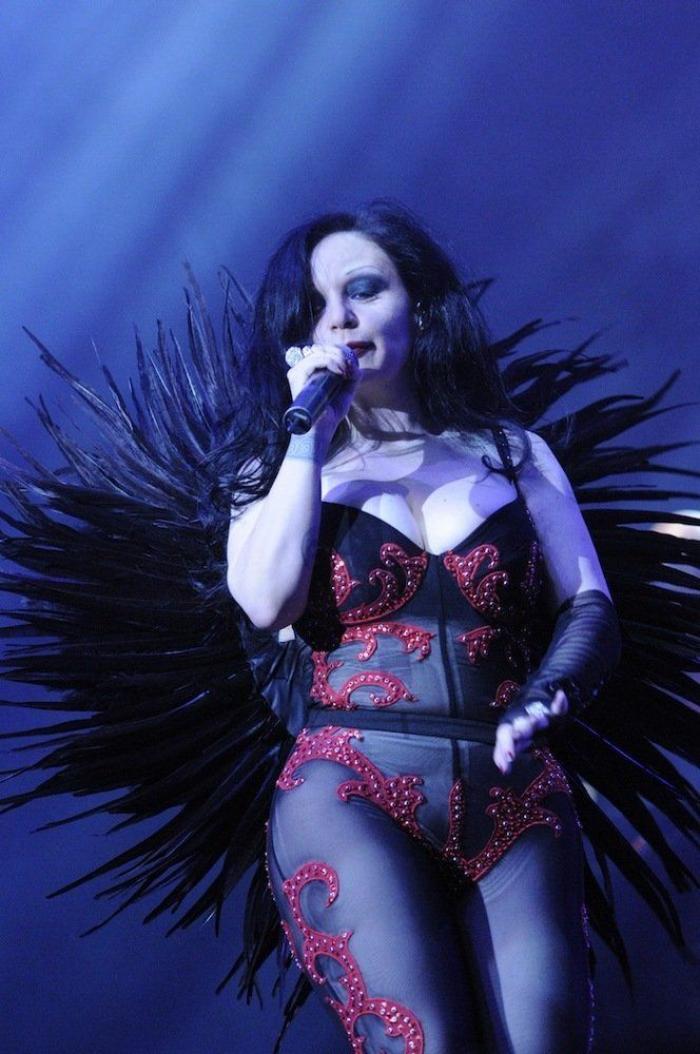 Alaska coge el relevo de Concha Velasco en 'Cine de barrio'