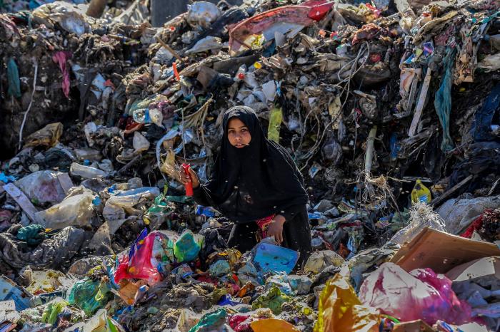 ¿Cuántas horas aguantarías trabajando en una mina de oro? Unicef te pone a prueba