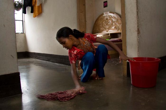 ¿Cuántas horas aguantarías trabajando en una mina de oro? Unicef te pone a prueba