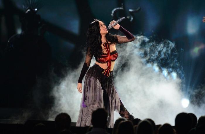 Katy Perry habla de las fotos de Orlando Bloom remando desnudo... y revela por qué no se quitó el bikini