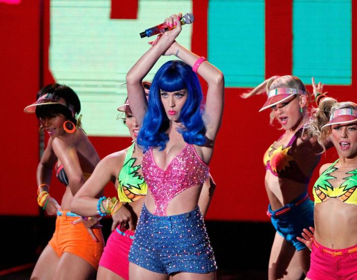 Katy Perry habla de las fotos de Orlando Bloom remando desnudo... y revela por qué no se quitó el bikini