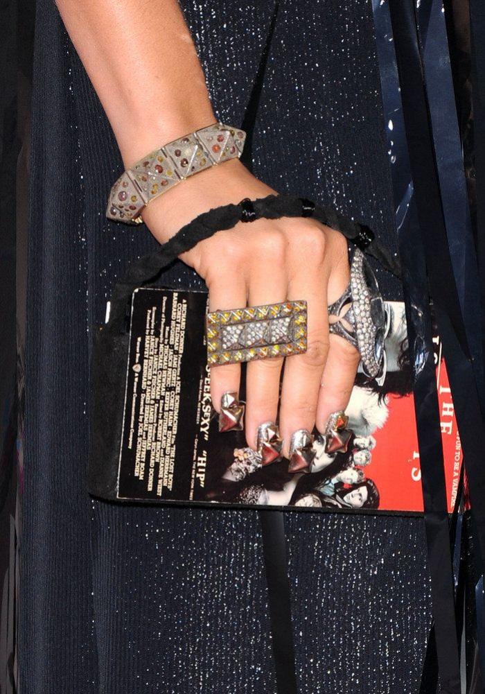 Todas las razones por las que NO deberías hacerte la manicura en un salón 'low-cost'