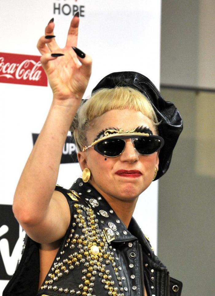 Todas las razones por las que NO deberías hacerte la manicura en un salón 'low-cost'