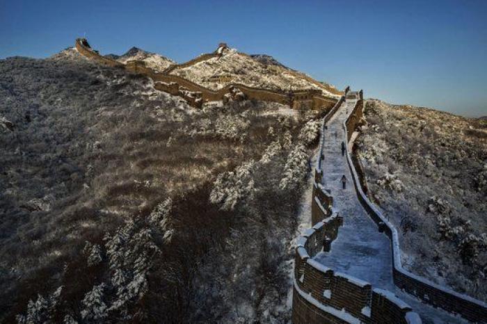 Las bellas fotos de la muralla china cubierta de nieve