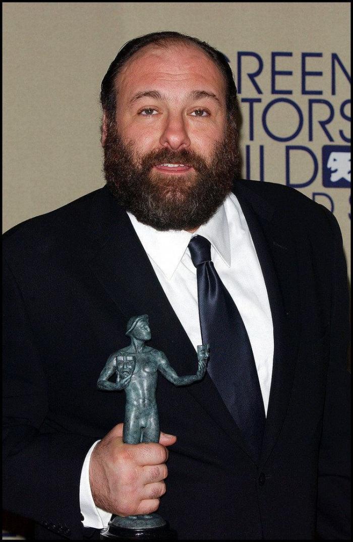 Muerte de 'Tony Soprano': homenaje a James Gandolfini en el lugar de la última escena de 'Los Soprano'