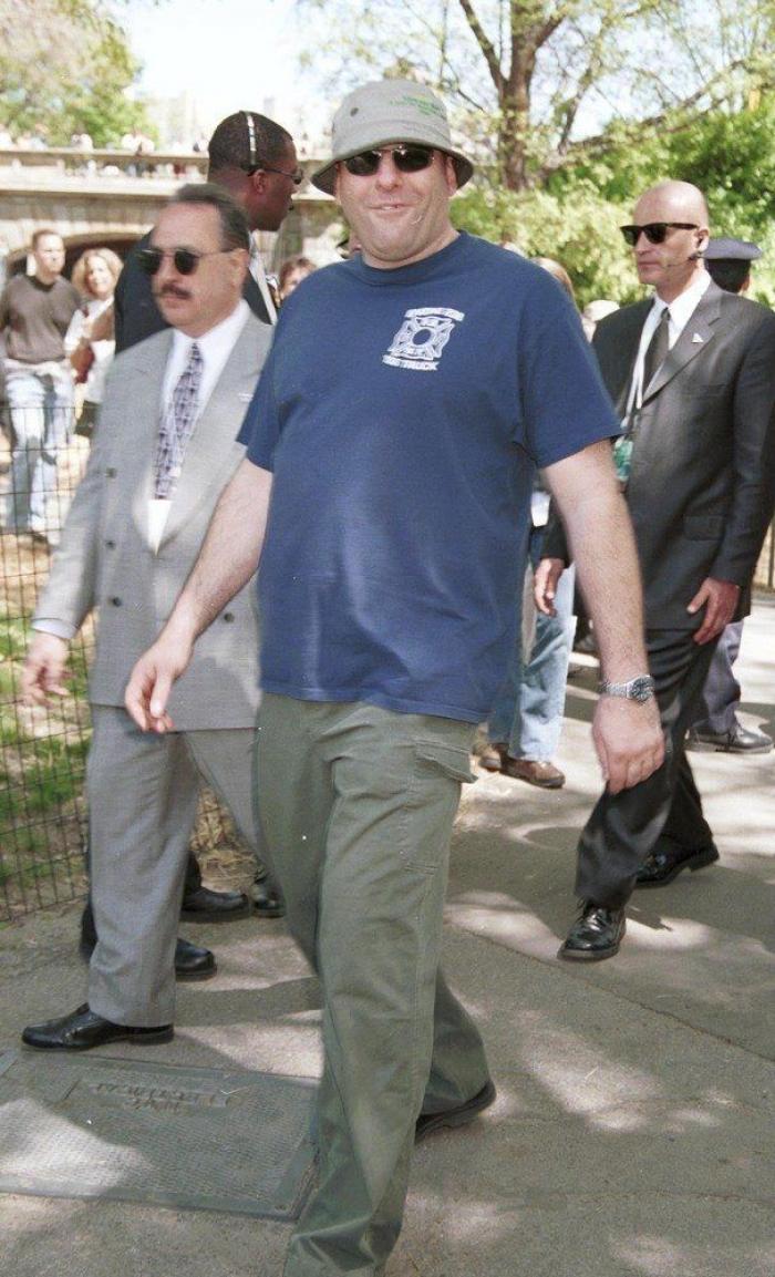 Muerte de 'Tony Soprano': homenaje a James Gandolfini en el lugar de la última escena de 'Los Soprano'