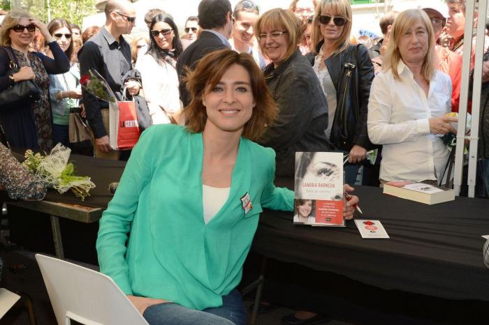 La enganchada de Mercedes Milá y Maria Teresa Campos con Almudena Grandes por sus libros (VÍDEO)