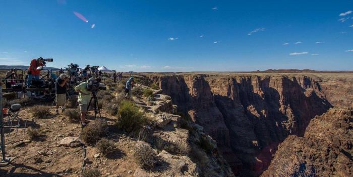Nik Wallenda en el Gran Cañón del Colorado: 426 metros sobre un cable sin red (FOTOS, VÍDEO, GIFS)