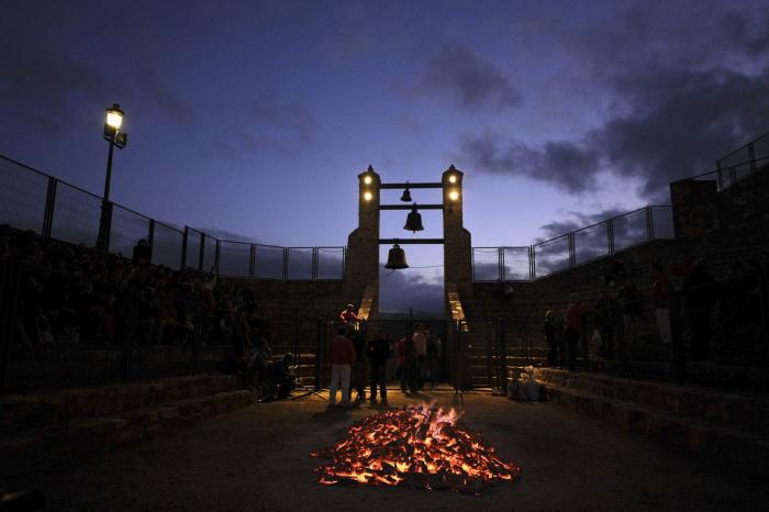 Noche de San Juan 2013: Las hogueras, en fotos