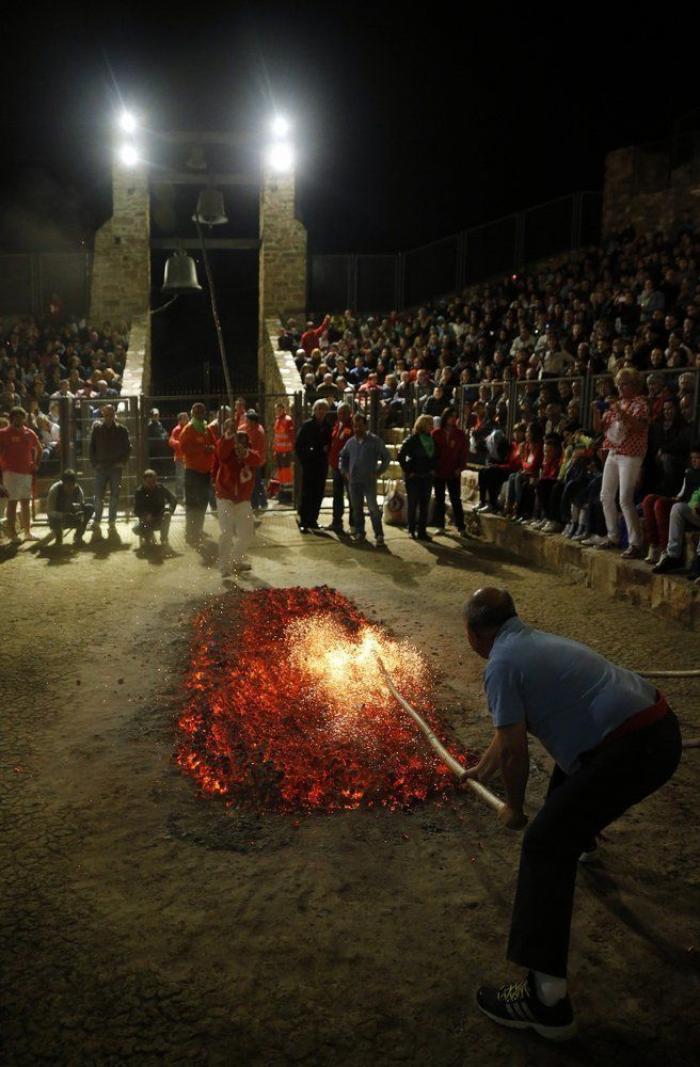 Noche de San Juan 2013: Las hogueras, en fotos