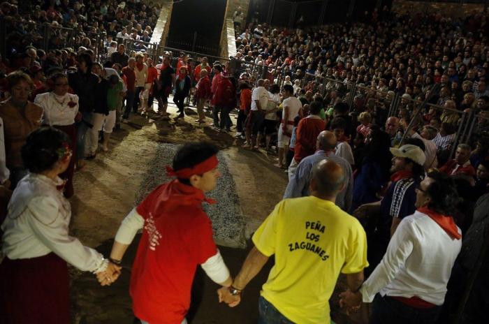 Noche de San Juan 2013: Las hogueras, en fotos