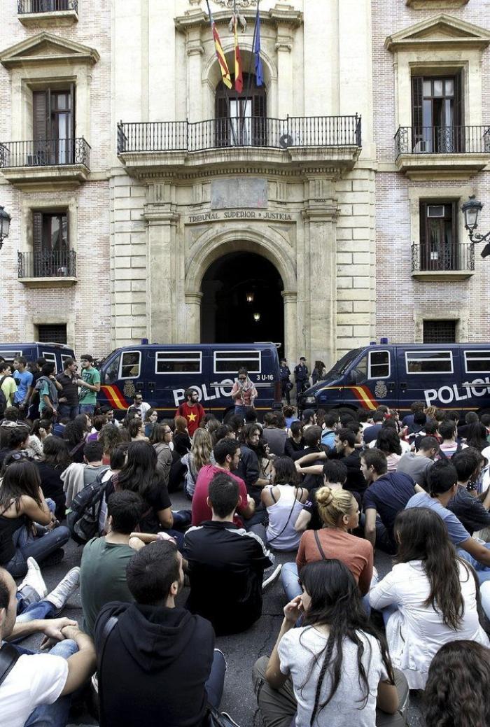 Los estudiantes salen a la calle para decir 'No al 3+2' de Wert