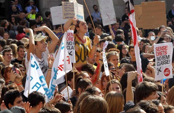 Los estudiantes salen a la calle para decir 'No al 3+2' de Wert