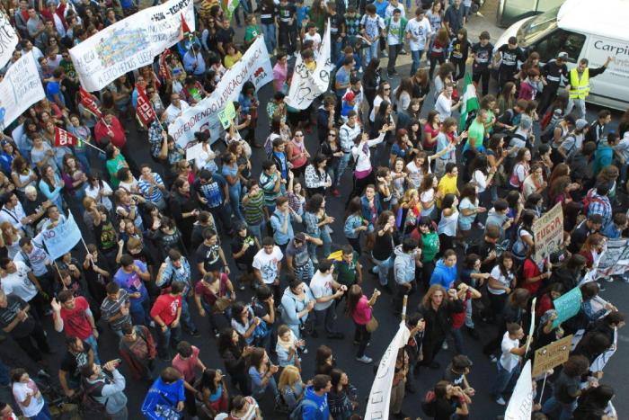 Los estudiantes salen a la calle para decir 'No al 3+2' de Wert