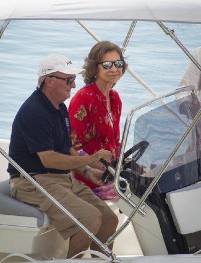 La reina Sofía posa con sus nietos en Palma de Mallorca: ¿quién falta?