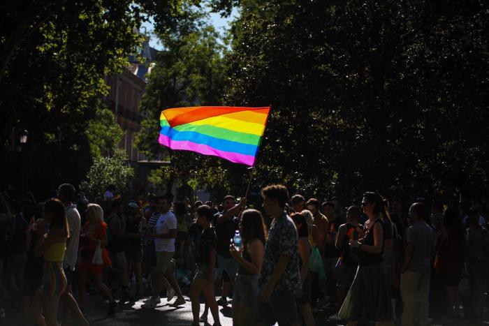 Agresión homófoba en Sevilla: un hombre acaba con la nariz rota tras un ataque en una discoteca