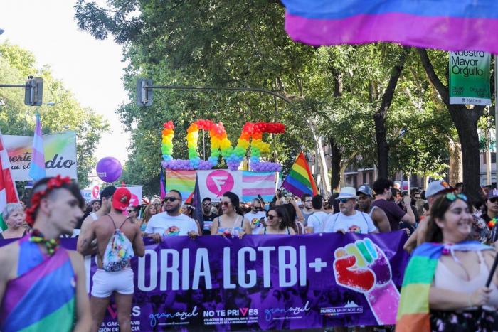 Agresión homófoba en Sevilla: un hombre acaba con la nariz rota tras un ataque en una discoteca