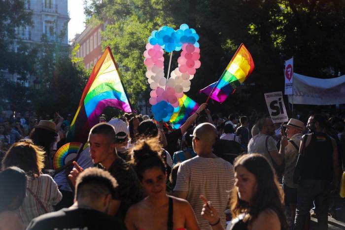 Agresión homófoba en Sevilla: un hombre acaba con la nariz rota tras un ataque en una discoteca