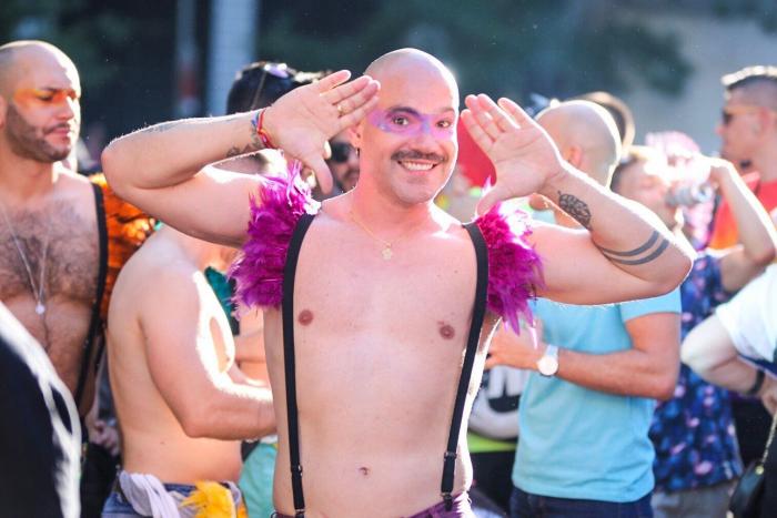 Agresión homófoba en Sevilla: un hombre acaba con la nariz rota tras un ataque en una discoteca
