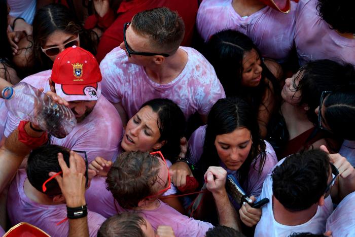 "Vaya nivel": Críticas a TVE por lo que se ha escuchado en pleno chupinazo de San Fermín