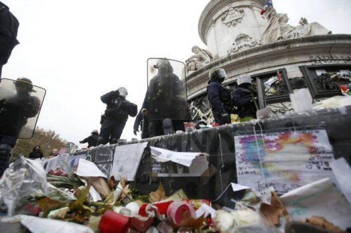 La policía dispersa con gases y cargas una manifestación en el centro de París