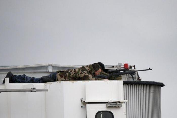 La policía dispersa con gases y cargas una manifestación en el centro de París