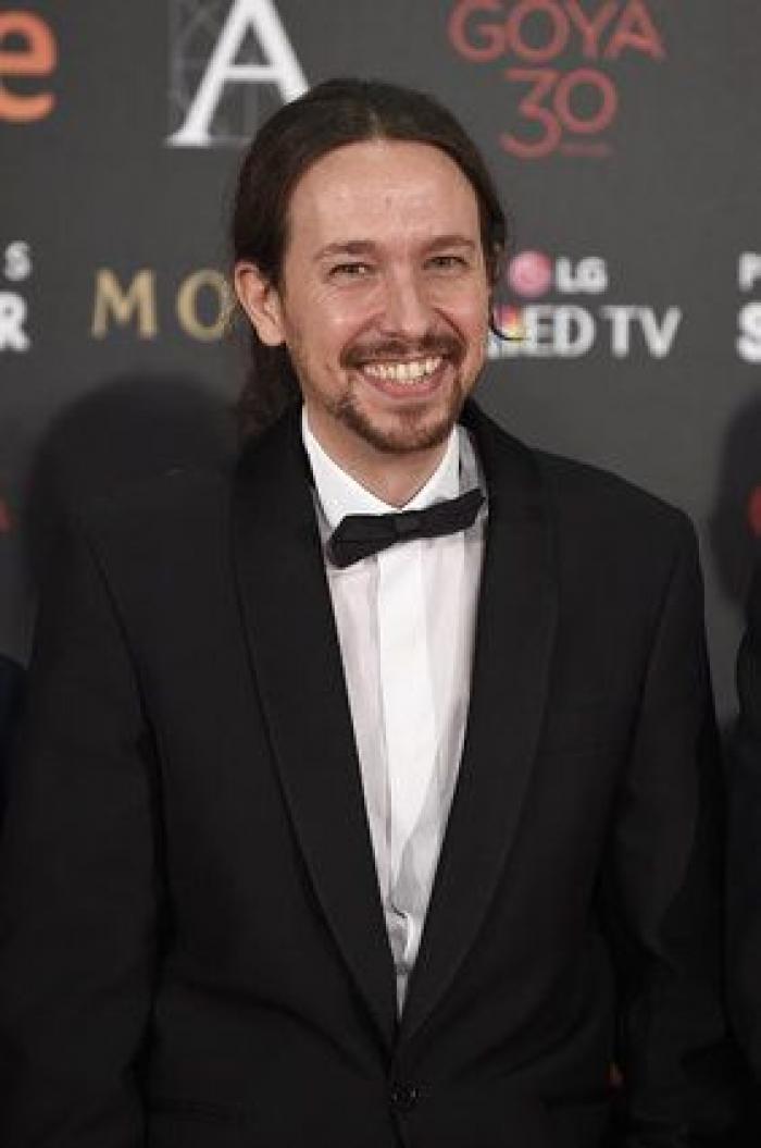 Pablo Iglesias sorprende con esmoquin y pajarita en los premios Goya 2016 (FOTOS)