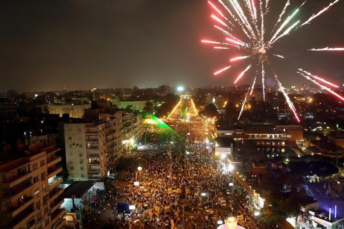 Golpe de Estado en Egipto: El Ejército suspende la Constitución y aparta a Morsi