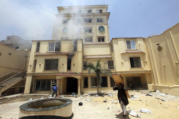 Golpe de Estado en Egipto: El Ejército suspende la Constitución y aparta a Morsi