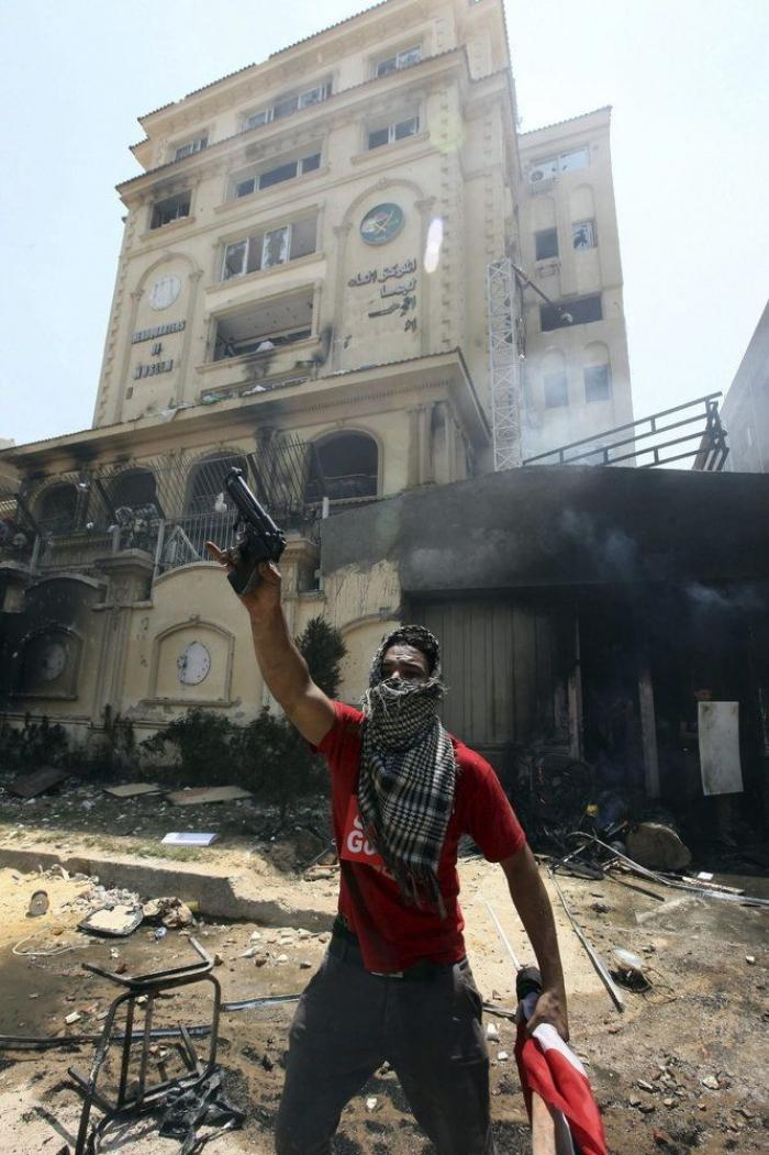 Golpe de Estado en Egipto: El Ejército suspende la Constitución y aparta a Morsi