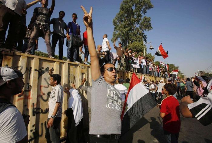 Golpe de Estado en Egipto: El Ejército suspende la Constitución y aparta a Morsi