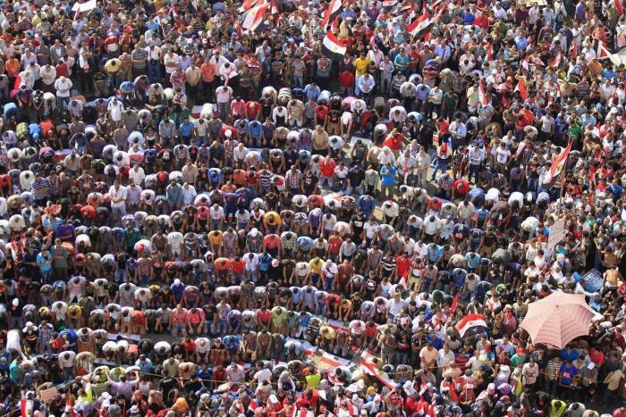 Golpe de Estado en Egipto: El Ejército suspende la Constitución y aparta a Morsi