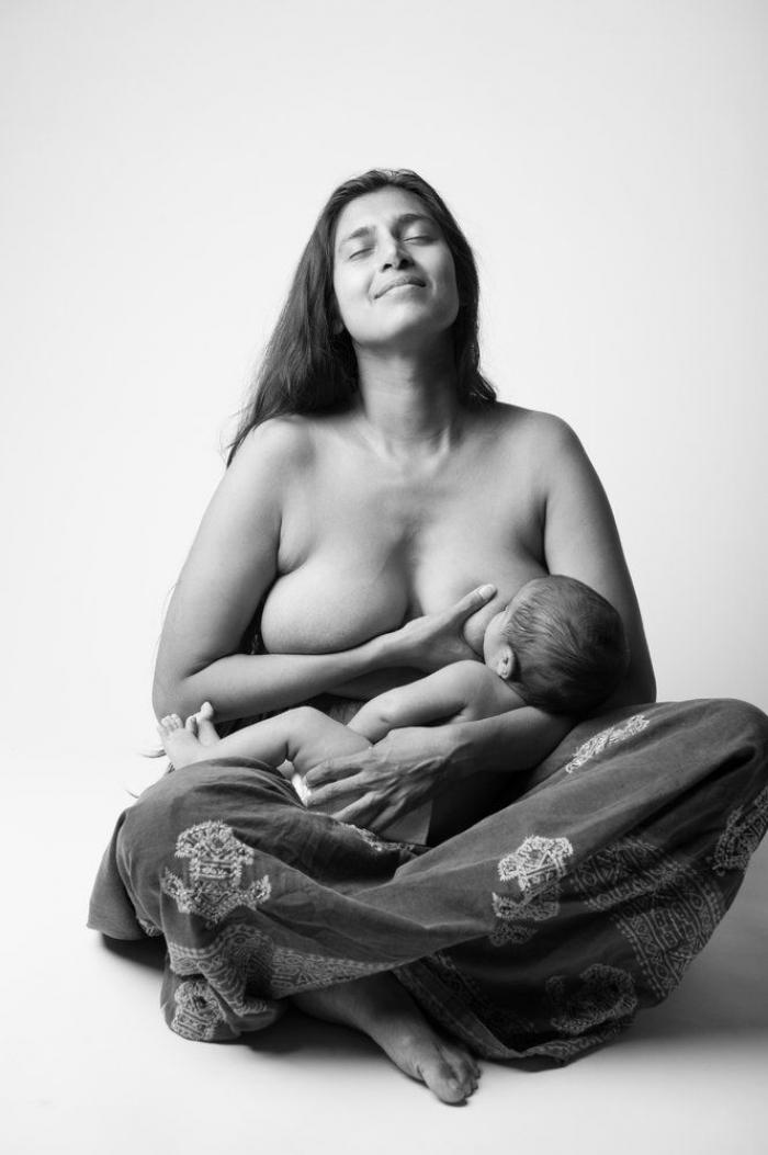 Este post viral de una madre amamantando a su bebé calla a quienes la critican