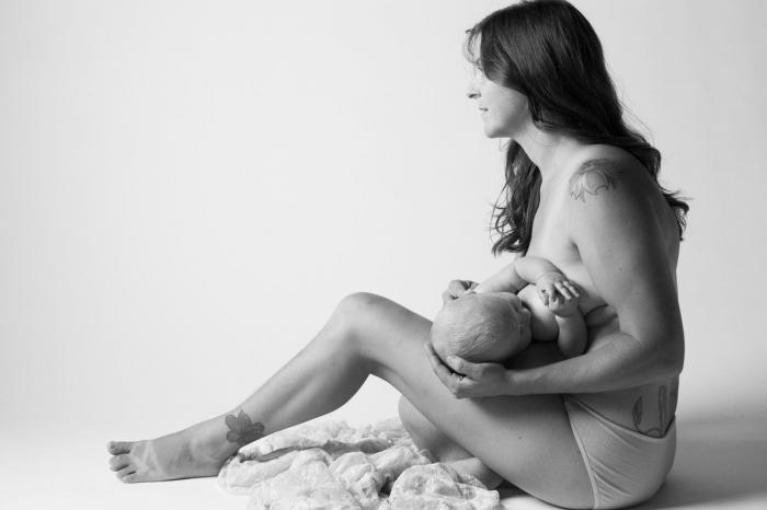 Este post viral de una madre amamantando a su bebé calla a quienes la critican