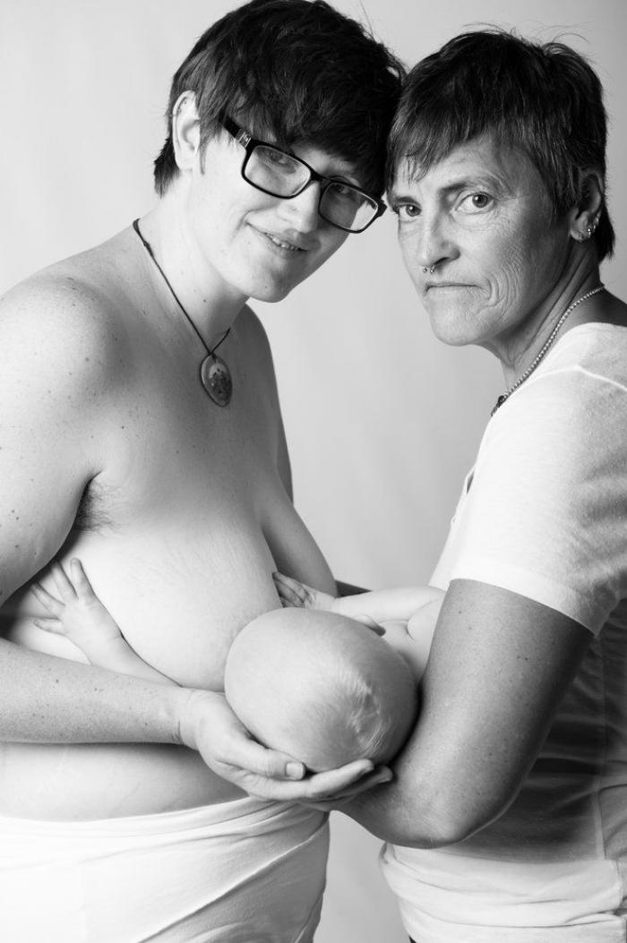 Este post viral de una madre amamantando a su bebé calla a quienes la critican