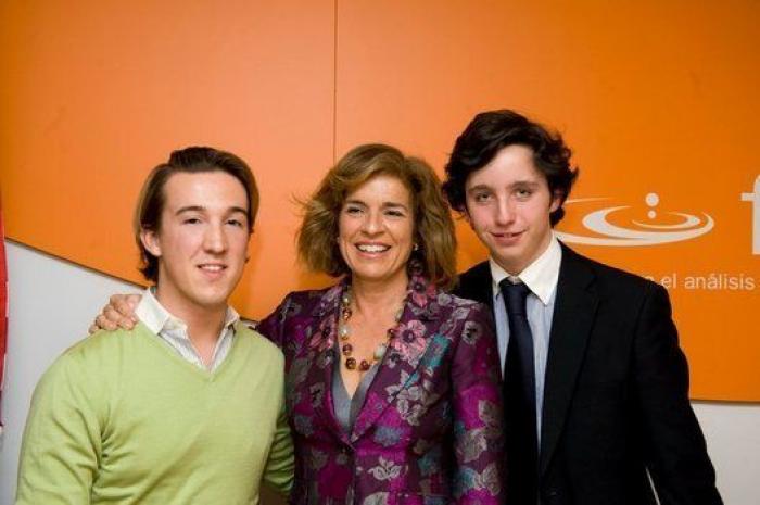 El pequeño Nicolás lleva al juez una grabación para demostrar que le pincharon el teléfono ilegalmente