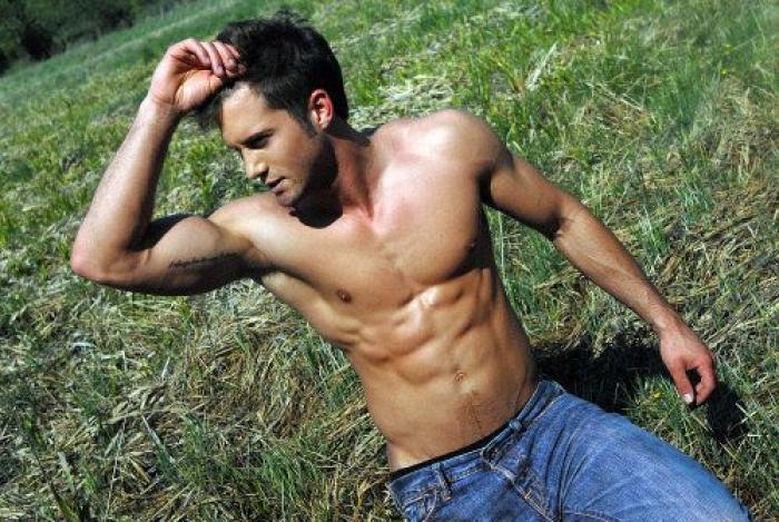 "¡Viva el vello!": el comentario más repetido al nuevo desnudo de Paco León en Instagram