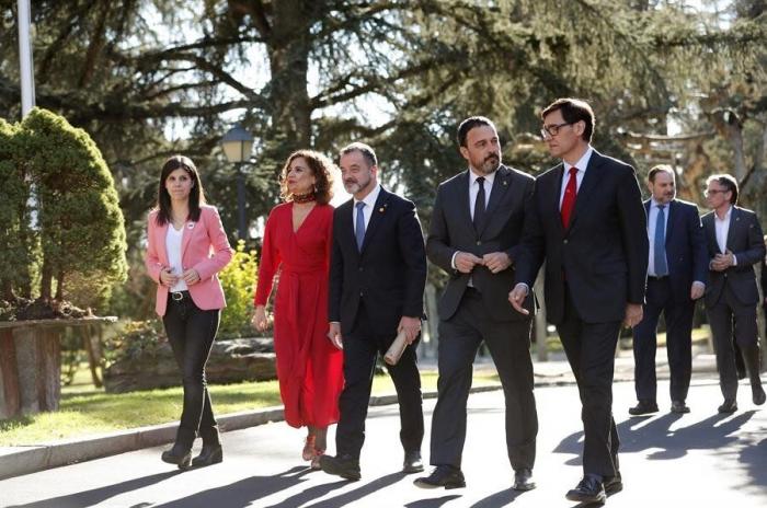 PSOE, PP, Vox y Cs rechazan incluir referéndum y amnistía en la mesa sobre Cataluña, como apoya Podemos
