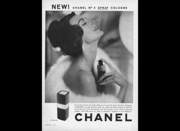 Carmen Dell'Orefice, 82 años y 66 de ellos haciendo portadas (FOTOS, VÍDEO)