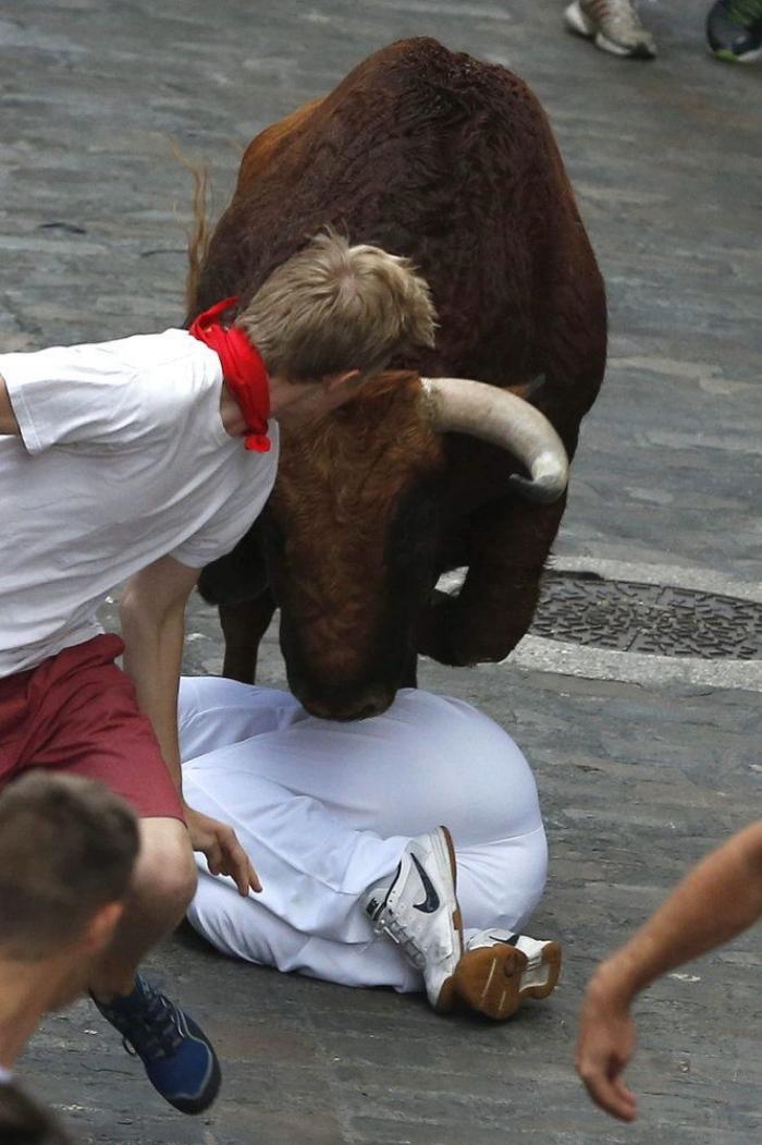 Sexto encierro de San Fermín 2013: primeros heridos de asta de las fiestas (VÍDEO, FOTOS)