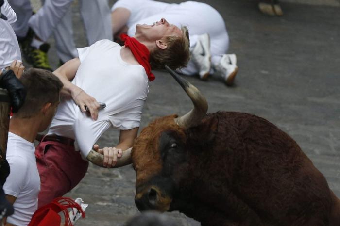 Sexto encierro de San Fermín 2013: primeros heridos de asta de las fiestas (VÍDEO, FOTOS)