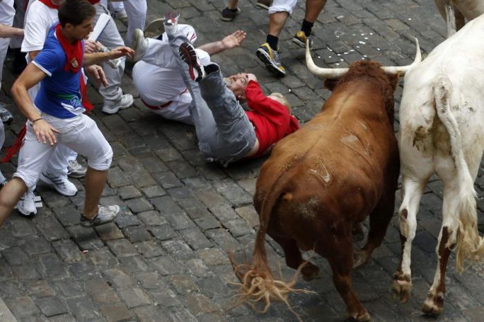 Sexto encierro de San Fermín 2013: primeros heridos de asta de las fiestas (VÍDEO, FOTOS)