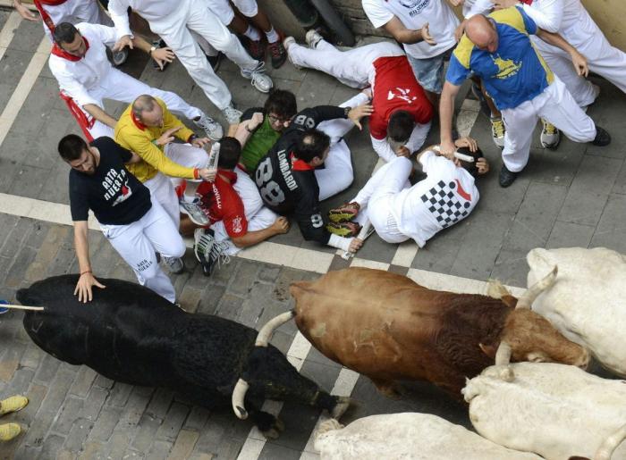 Sexto encierro de San Fermín 2013: primeros heridos de asta de las fiestas (VÍDEO, FOTOS)