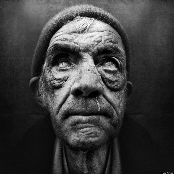 Los retratos del fotógrafo Lee Jeffries para concienciar sobre las personas sin hogar (FOTOS)