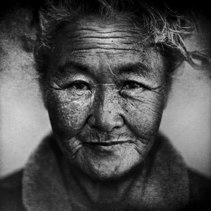 Los retratos del fotógrafo Lee Jeffries para concienciar sobre las personas sin hogar (FOTOS)