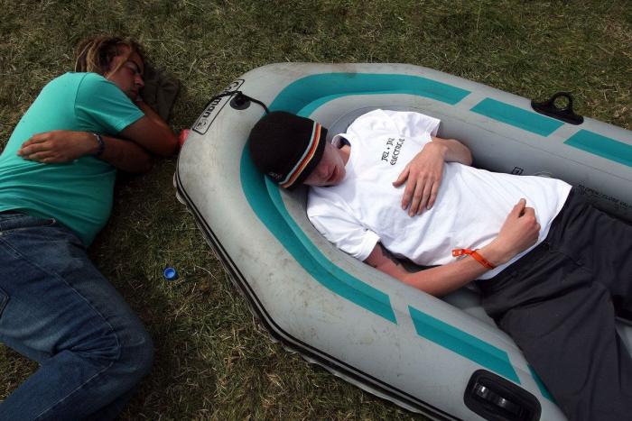 Gente que se queda dormida en público, gente que mola (FOTOS)