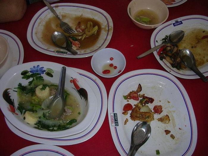 "Héroe sin capa": la magistral lección de un ciclista al conductor de este coche